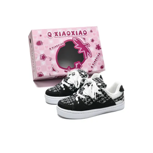 Circle Small Low Top Skateboard Shoes Women's