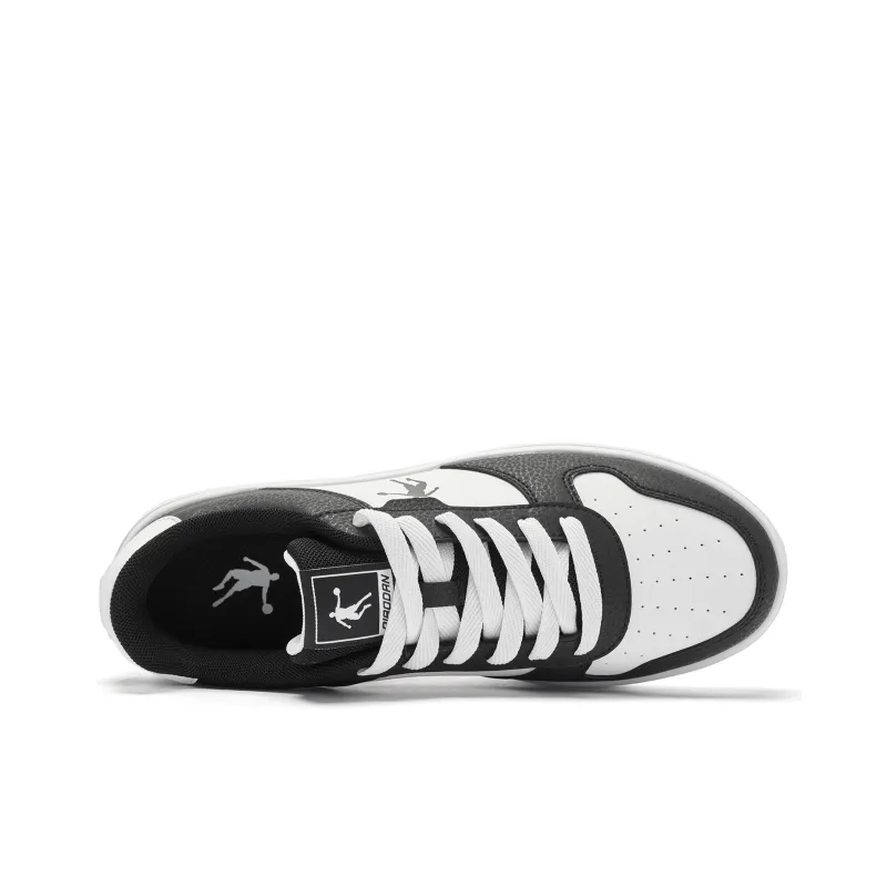 QIAODAN Anti-Slip And Wear-Resistant Breathable Low-Top Skateboard Shoes Men's White Black-4