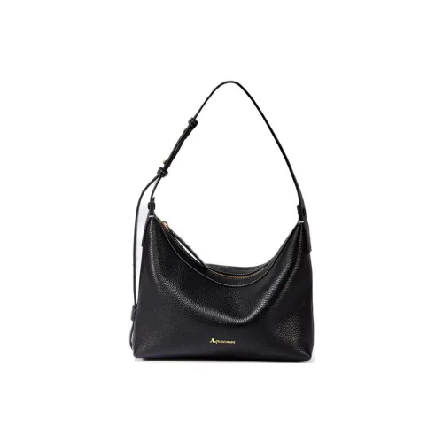 AQUASCUTUM Litchi Grain Cow Leather Shoulder Bag Medium Size Women's Black