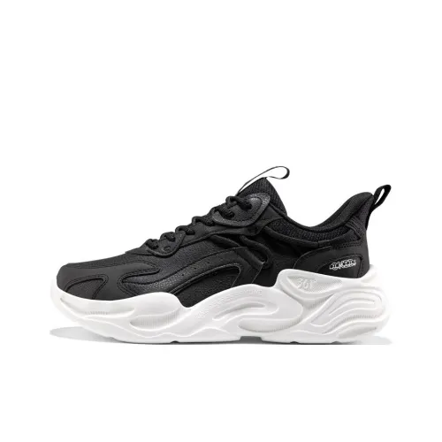 361° Cushioned Water-Resistant Slip-Resistant Low-Top Chunky Sneakers Men's Black White