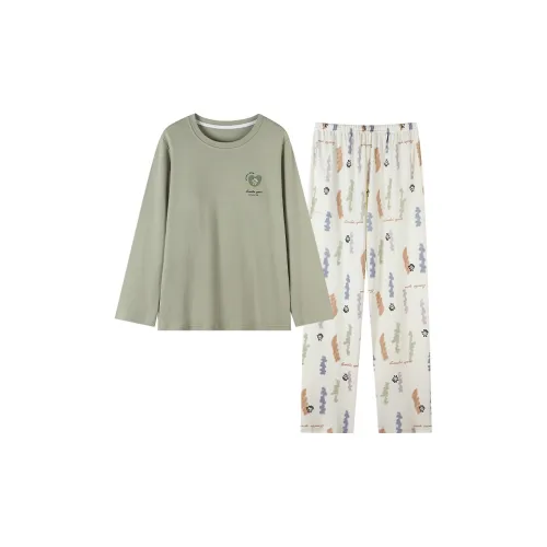 Huggy Kissy Pajama Set Women's Light Green