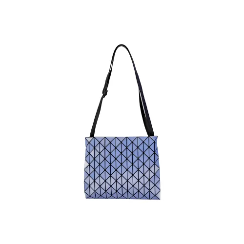 ISSEY MIYAKE Row Metallic Polyvinyl Chloride Shoulder Bag Unisex Light Blue