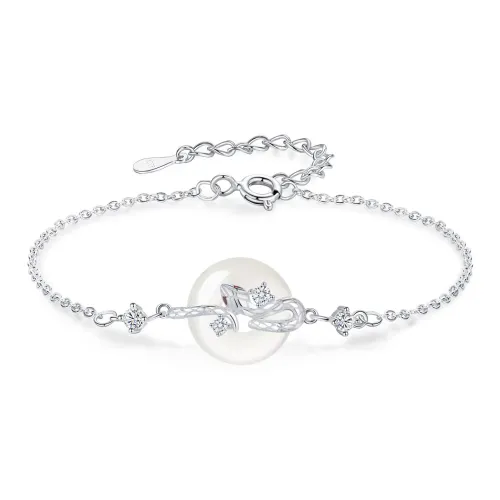 Master Kim Chalcedony Girlfriend's Mom Bracelet Women's