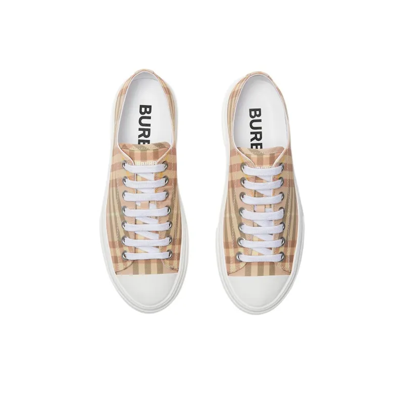 Burberry Low-Top Skateboard Shoes Women's Beige-2