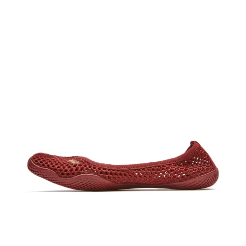 Vibram Abrasion Resistant, Breathable, Lightweight Low Top Training Shoes Women
s Red