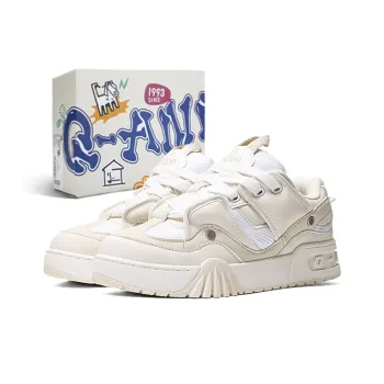 Q-AND Coverage Slip-Resistant Breathable Low-Top Skateboard Shoes Unisex