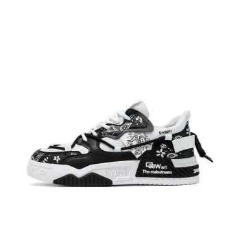 Budding Bear Low Top Skateboard Shoes Men's