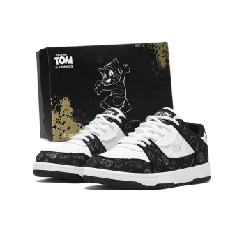 TALKING TOM Low Top Skateboard Shoes Unisex Black White