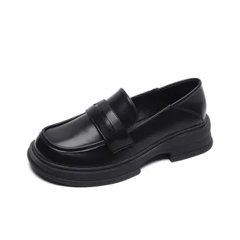Than than me Loafers Women's Apricot/Black