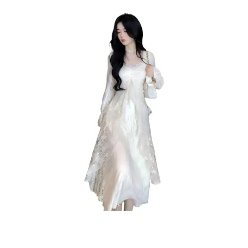 Flowers In Water Long Sleeved Dresses Women's Apricot
