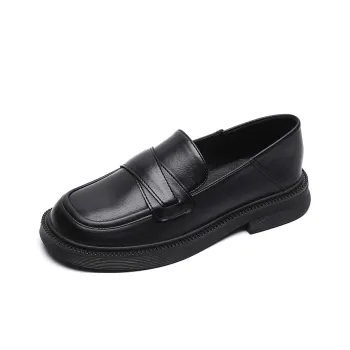 Than than me Loafers Women's Apricot/Black