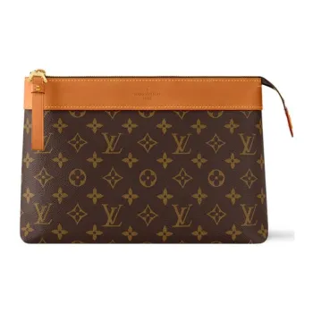 LOUIS VUITTON Pochette Voyage Souple