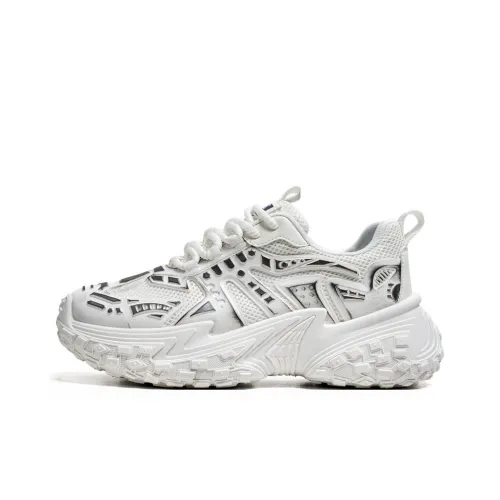 Bull Charm Breathable Height Increasing Cushioning Low Top Chunky Sneakers Men's