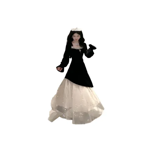 Flowers In Water Long Sleeved Dresses Women's Black