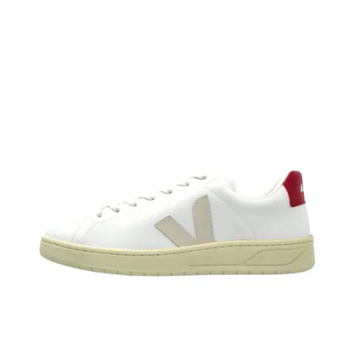 VEJA Urca Sneakers