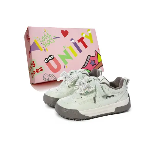 UNIITY Low Top Skateboard Shoes Women's