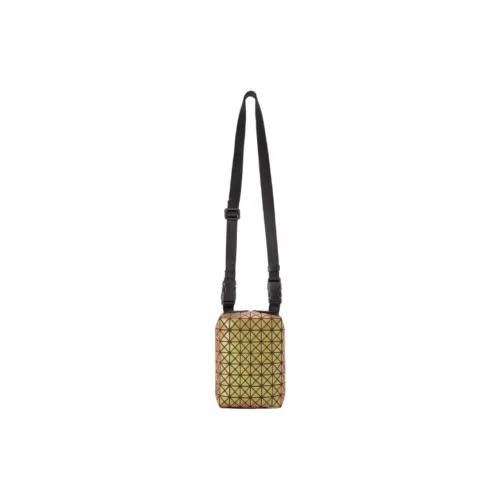 ISSEY MIYAKE Beetle Polyurethane Crossbody Bag Unisex Orange Yellow