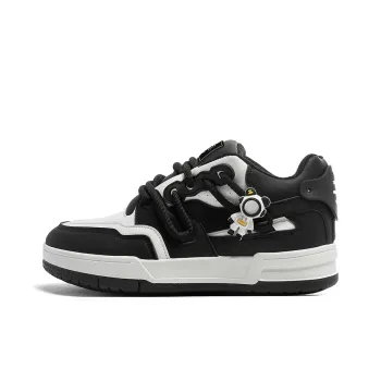 Budding Bear Low Top Skateboard Shoes Men's Black