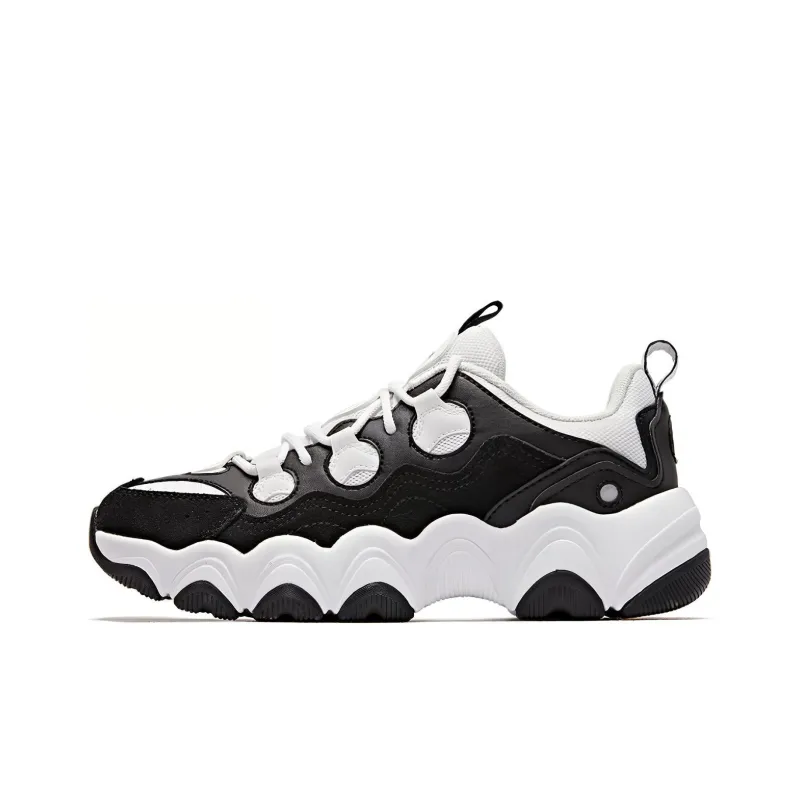 QIAODAN Non slip Lightweight Low Top Casual Shoes Women's Black White-0