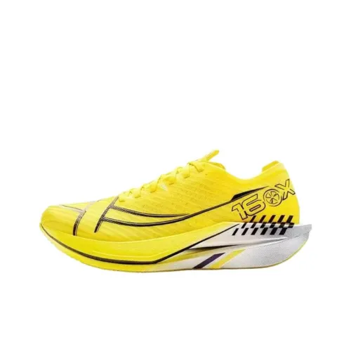 XTEP Anti Slip And Wear Resistant Coverage Low Top Casual Running Shoes Men's Yellow Black