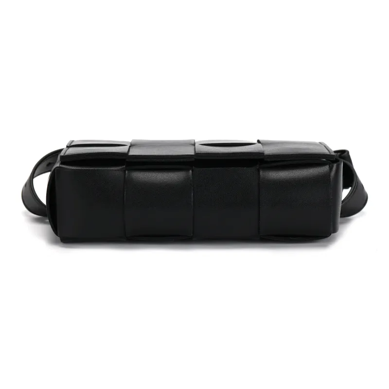 Bottega Veneta Cow Leather Fanny Pack Men's Black-3