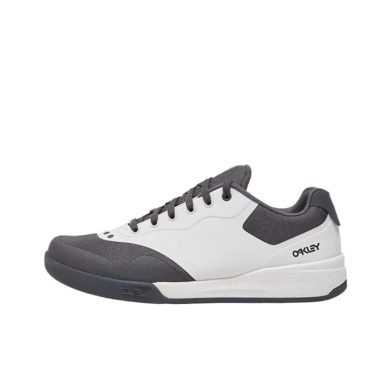 Oakley Cycling Shoes Unisex Low-Top Black-0