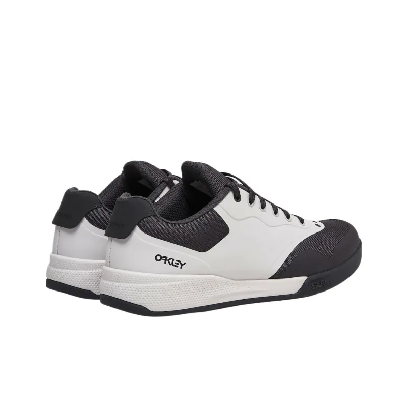 Oakley Cycling Shoes Unisex Low-Top Black-3