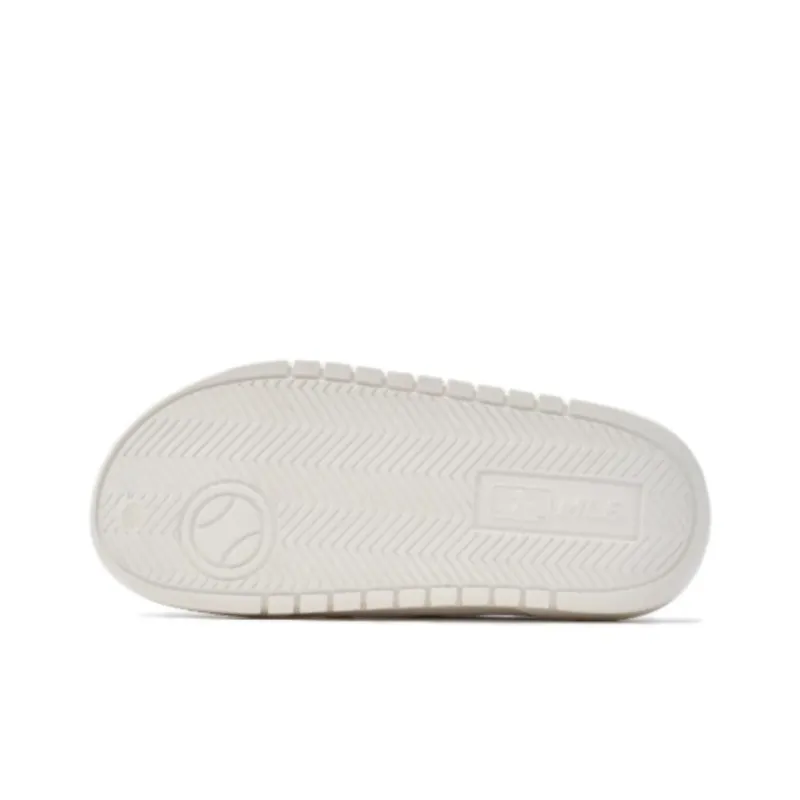 MLB New York Yankees Abrasion Resistant Slip Resistant Closed Toe Slippers Unisex White-4