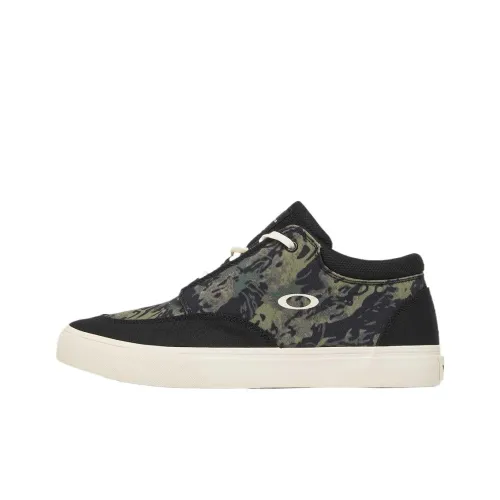 Oakley Low-Top Skateboard Shoes Men's Green Camouflage