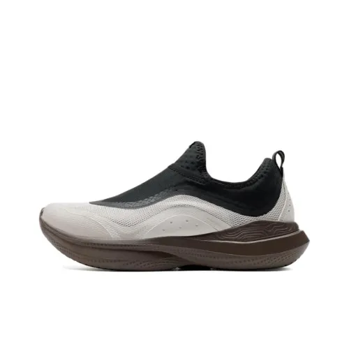 XTEP Soft paint Cushioned Abrasion Resistant Slip Resistant Low Top Casual Running Shoes Men's White Gray Black