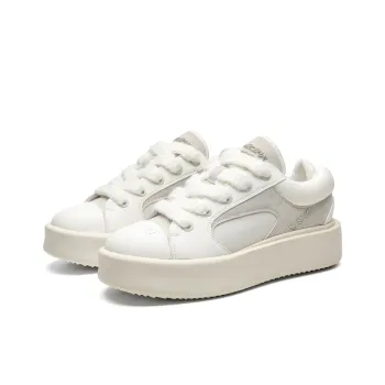 KUNGFUDEER Cool Play Collection Anti Slip Wear Resistant Low Top Skateboard Shoes Unisex Koala Gray