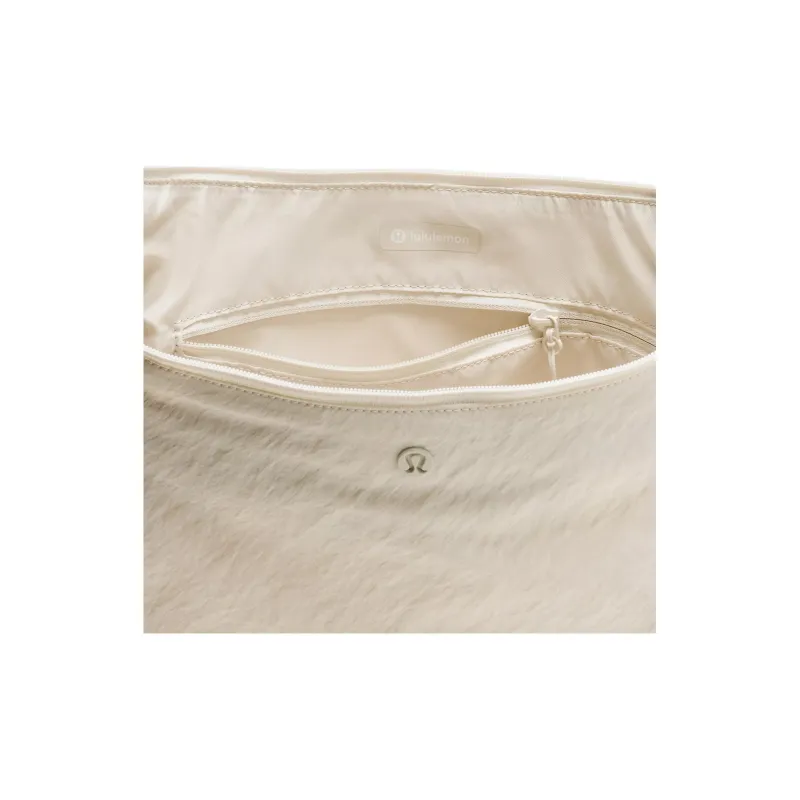 Lululemon Recycled Nylon Shoulder Bag Large Size Unisex Light Ivory-3