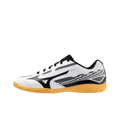 Mizuno Low Top Training Shoes Unisex White