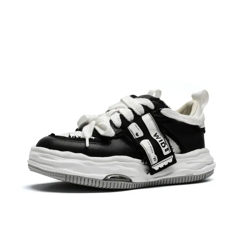 Hong Kong Meng Slip Resistant Breathable Height Increasing Low Top Skateboard Shoes Unisex Black
