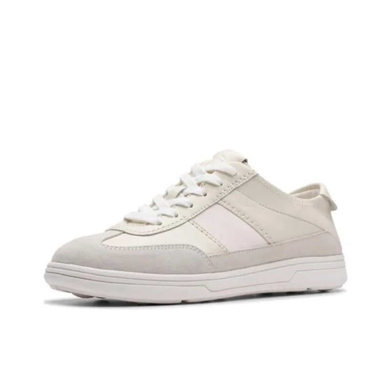 Clarks Craftravel Izy Low Top Casual Shoes Women's White-2