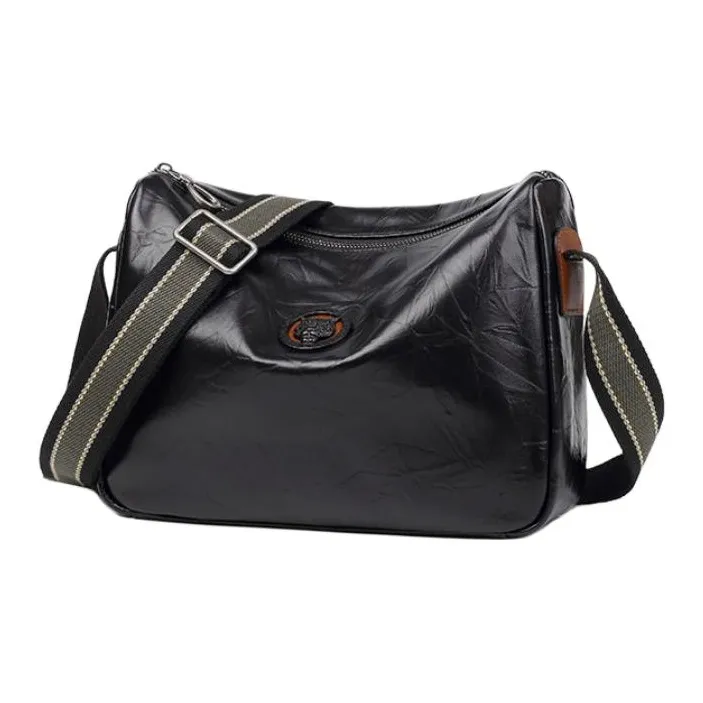 VIHUS Cow Leather Shoulder Bag Regular Men's Black-1