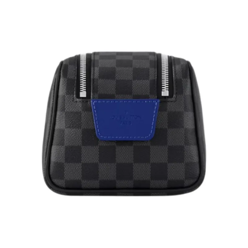 LOUIS VUITTON Dopp Kit-2