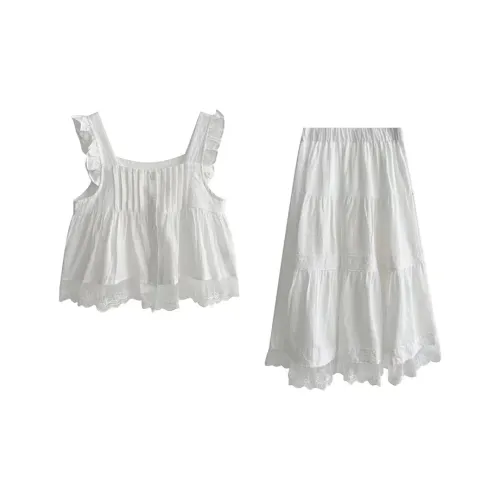 PAIN OR PLEASURE Skirt Set Women's White