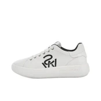 Stuart Weitzman/SW Low Top Casual Shoes Women's White