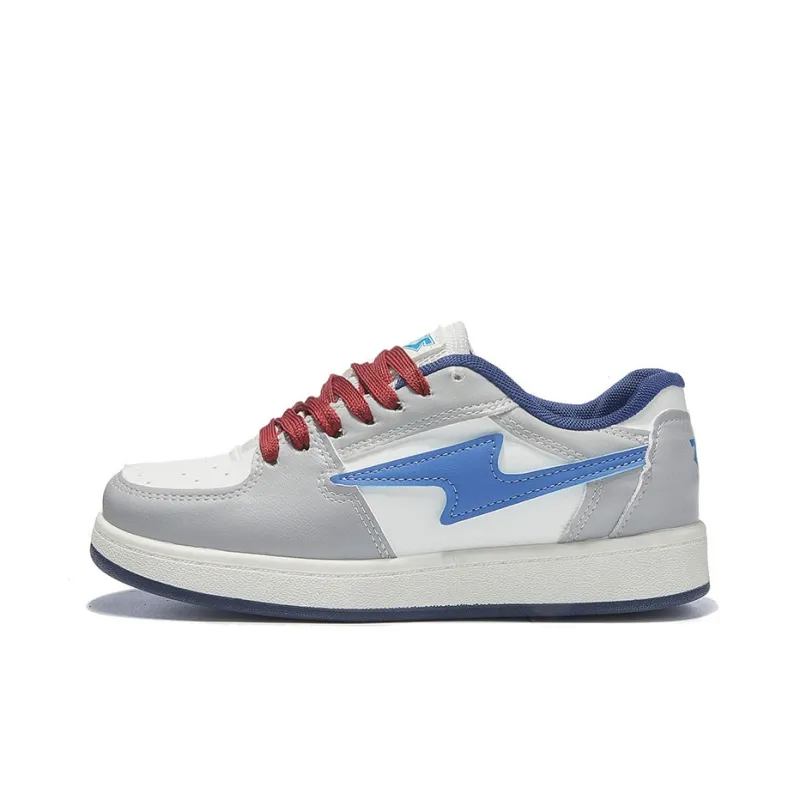 Little Red Man Water Resistant Coverage Low Top Skateboard Shoes Women's-0
