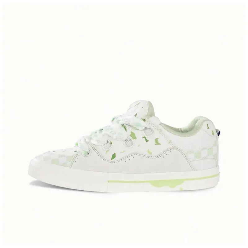OAOQ Anti-Slip Wear-Resistant Breathable Lightweight Cushioning Low-Top Skateboard Shoes Women's White Green-1