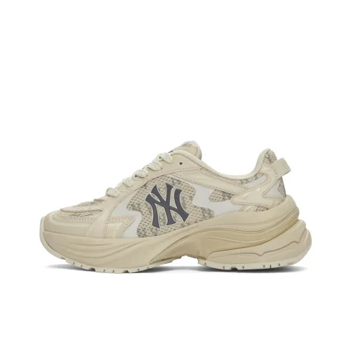 MLB New York Yankees Anti Slip Wear Resistant Low Top Running Shoes Unisex Beige