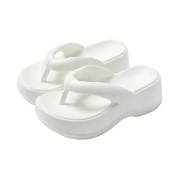 Red bean Slippers / Home Slippers