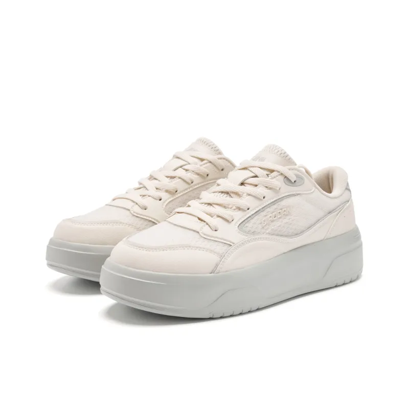 QIAODAN Anti Slip Wear Resistant Low Top Skateboard Shoes Women's Beige Gray-2