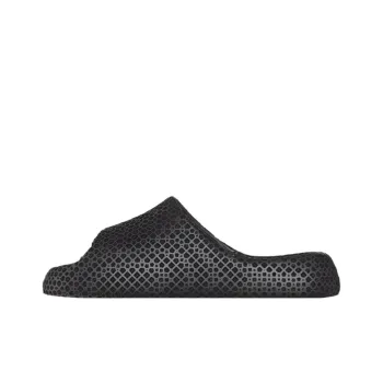STARAY Slip Resistant Quick Dry Cushioning Slide Slippers Unisex Black Wormhole