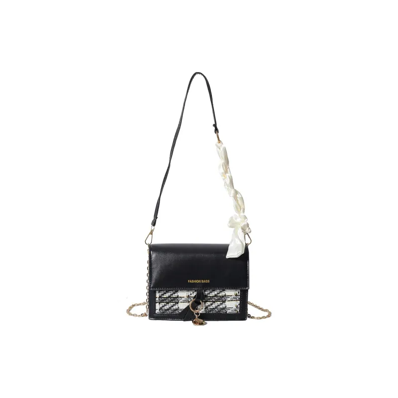 Dusen Kangaroo PU Shoulder Bag Regular Women's White/Black-7