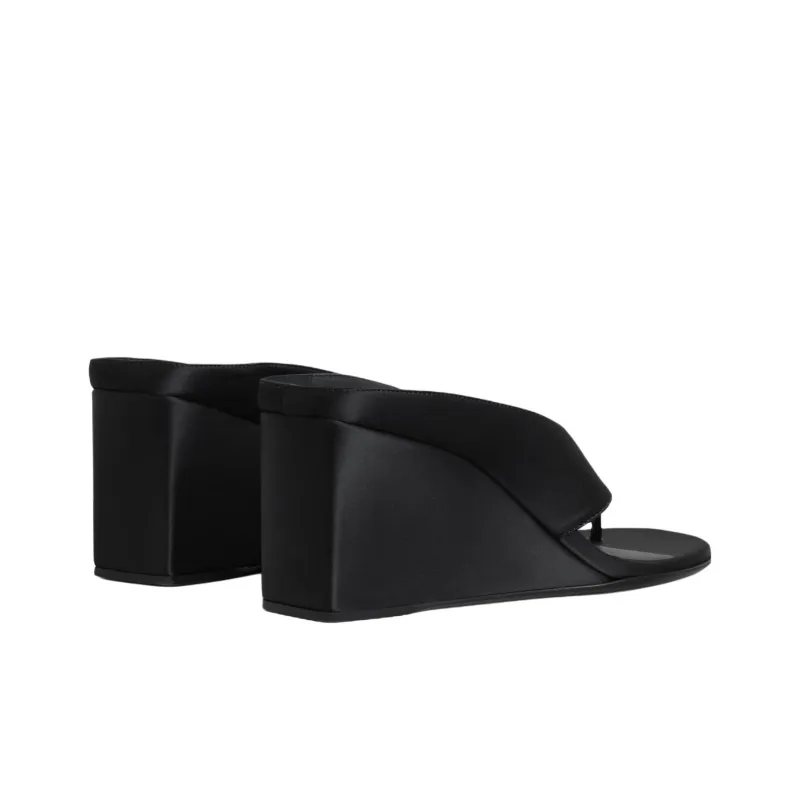 Alaia Flip Flops 7.5cm Women's Black-3