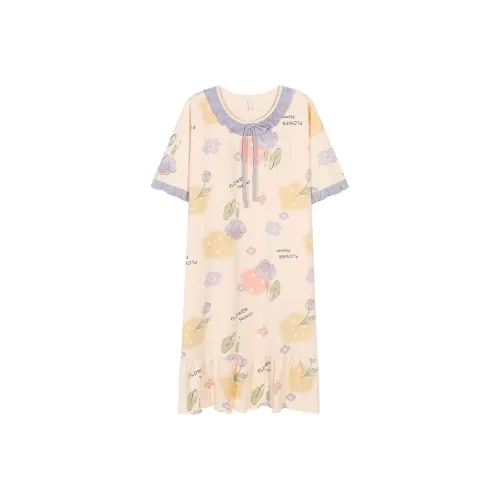 Pretty Lady Nightgown Women's Image Color