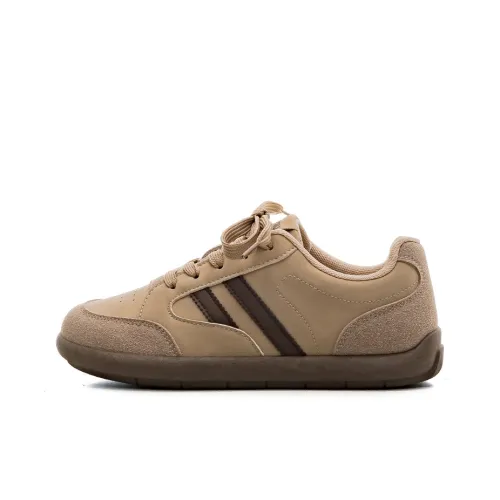 HUANQIU Slip Resistant Lightweight Breathable Low Top Skateboard Shoes Women's Brown