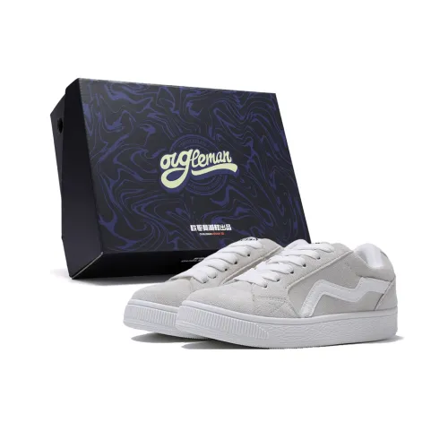 OUGLEMEN Slip Resistant Cushioning Impact Resistance Wear Resistant Low Top Skateboard Shoes Women's Box